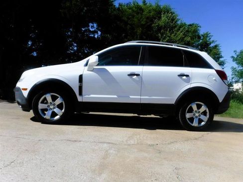 Used 2012 Chevrolet Captiva Sport LS FWD image 11