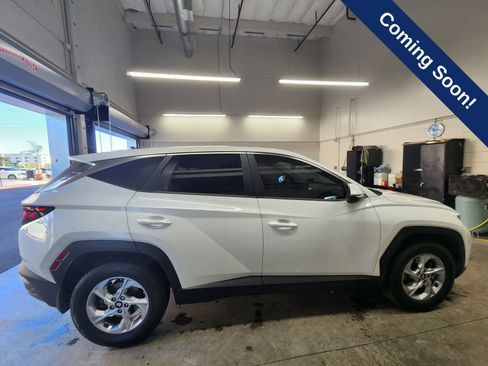 Certified 2022 Hyundai Tucson SE w/ Cargo Package AWD/4WD image 8