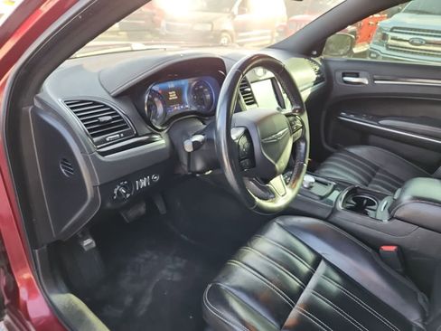 Used 2019 Chrysler 300 S image 13