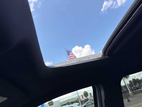 Used 2017 Toyota Tacoma Limited w/ Tow Package RWD image 11