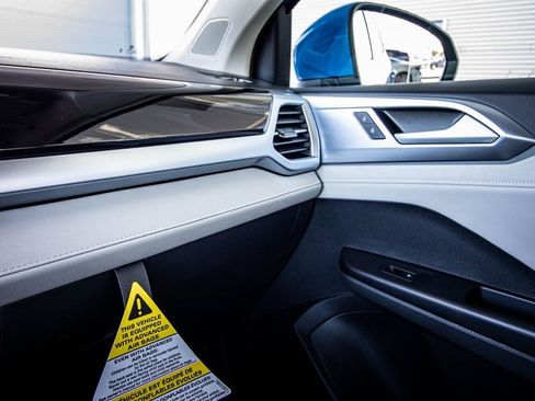 New 2026 Volkswagen Taos SE image 45