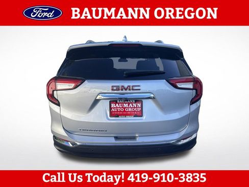 Used 2022 GMC Terrain SLT w/ LPO, Floor Liner Package FWD image 4