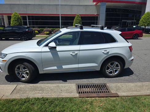 Used 2019 Audi Q5 2.0T Premium w/ Convenience Package AWD/4WD image 18