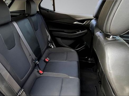 Used 2025 Buick Encore GX Preferred FWD image 25