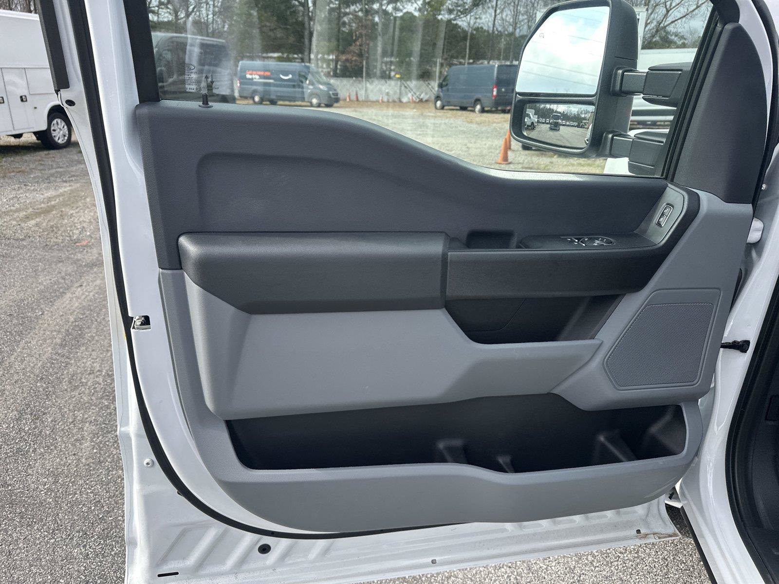 New 2024 Ford F250 XL w/ XL Chrome Package RWD image 10