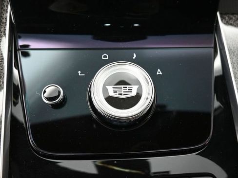 Used 2025 Cadillac Escalade V AWD/4WD image 38