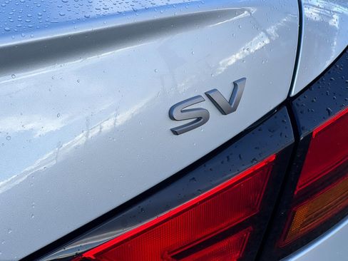 Used 2024 Nissan Altima 2.5 SV image 8