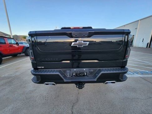 Used 2024 Chevrolet Silverado 1500 LT Trail Boss w/ Protection Package image 5