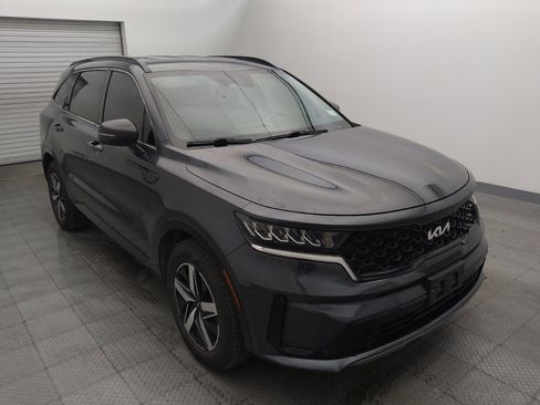 Used 2022 Kia Sorento S FWD image 13