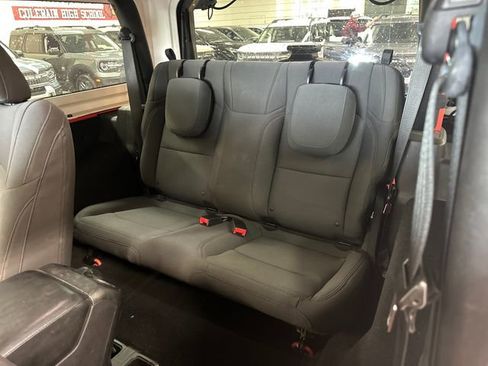 Used 2018 Jeep Wrangler Sport AWD/4WD image 6
