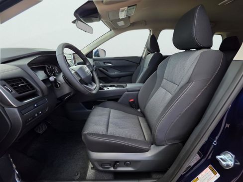 New 2026 Nissan Rogue SV FWD image 17