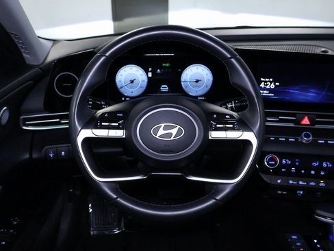 Used 2024 Hyundai Elantra Limited image 20