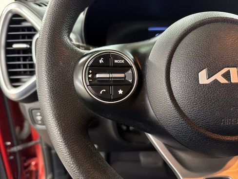 Used 2023 Kia Soul LX FWD image 20