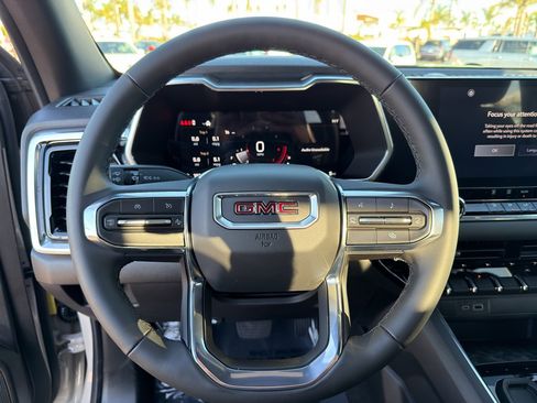 New 2026 GMC Canyon Elevation image 15