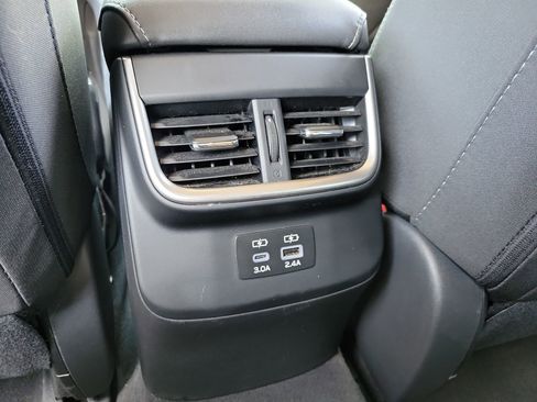 Used 2025 Subaru Outback Premium AWD/4WD image 17