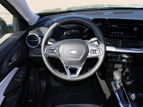 New 2026 Chevrolet Trax LT w/ Driver Confidence Package FWD image 9