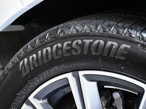 Used 2026 BMW X5 xDrive40i AWD/4WD image 87