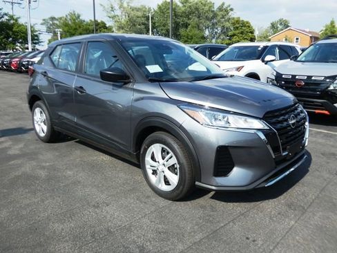 New 2025 Nissan Kicks Play S image 1