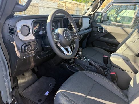 Used 2025 Jeep Wrangler Sahara 4xe w/ Safety Group image 6