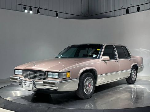 Used 1989 Cadillac De Ville Sedan FWD image 2