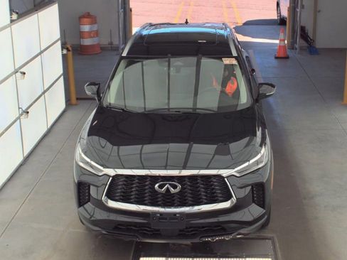 Used 2023 INFINITI QX60 Luxe w/ Cargo Package image 2