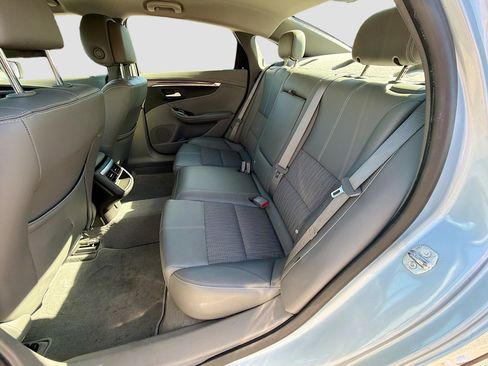 Used 2014 Chevrolet Impala LT w/ Convenience Package image 20