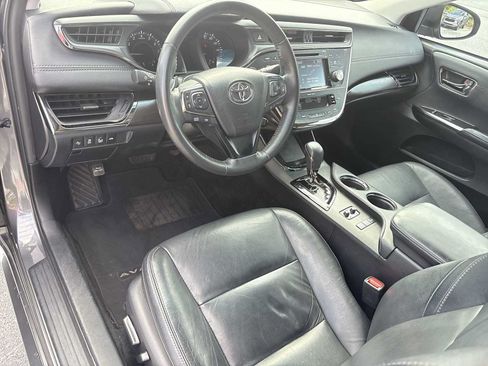 Used 2018 Toyota Avalon XLE Premium FWD image 10