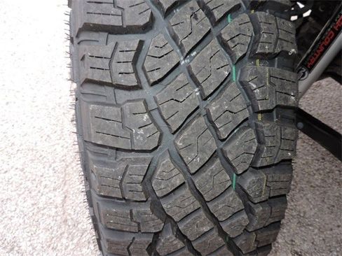 Used 2015 Jeep Wrangler Sport image 10