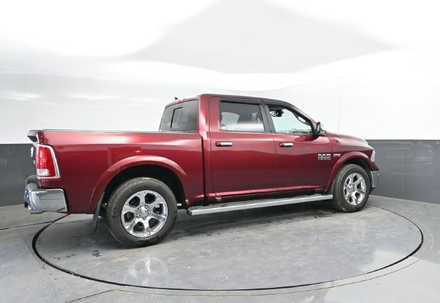 Used 2018 RAM 1500 Laramie w/ Convenience Group AWD/4WD image 2