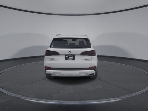 Used 2025 BMW X5 xDrive50e AWD/4WD image 14