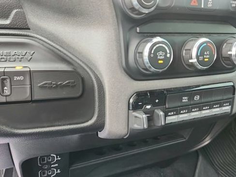 Used 2024 RAM 2500 Tradesman w/ Chrome Appearance Group AWD/4WD image 14