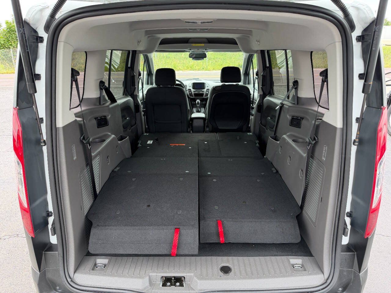 Used 2020 Ford Transit Connect XL FWD image 16