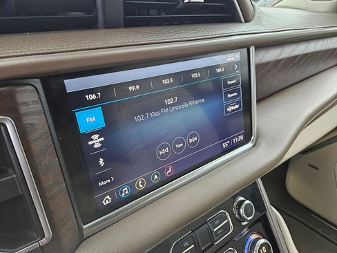 Used 2021 GMC Yukon Denali w/ Denali Premium Package image 16