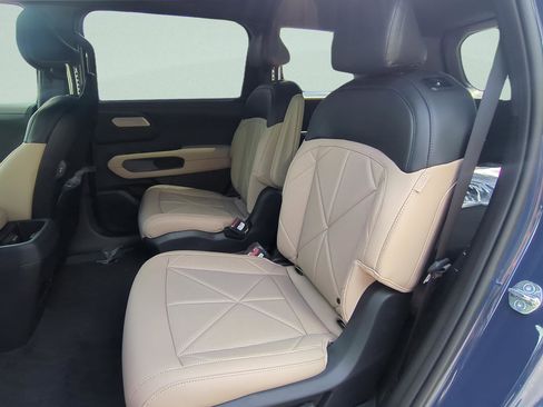 New 2027 Kia Telluride EX w/ Towing Package FWD image 12