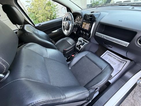 Used 2016 Jeep Compass Latitude AWD/4WD image 36