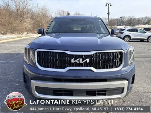 Used 2023 Kia Telluride EX w/ EX Captain's Chair Package image 8