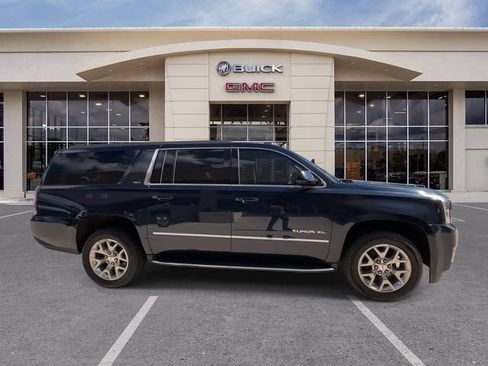 Certified 2020 GMC Yukon XL SLT w/ HD Trailering Package RWD image 16