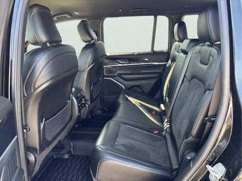Used 2022 Jeep Grand Cherokee Trailhawk w/ Advanced Protech Group II AWD/4WD image 21