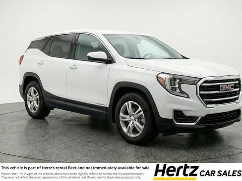 Used 2024 GMC Terrain SLE FWD image 1