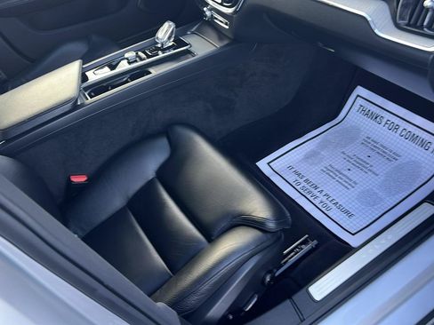 Used 2022 Volvo S60 B5 Inscription FWD image 19