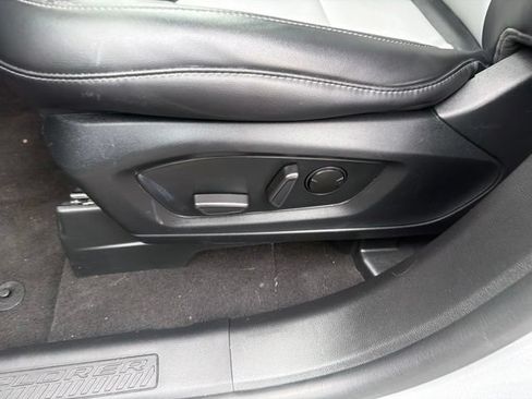 Used 2023 Ford Explorer XLT w/ Equipment Group 202A AWD/4WD image 12