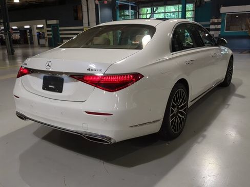 Used 2024 Mercedes-Benz S 500 4MATIC image 8