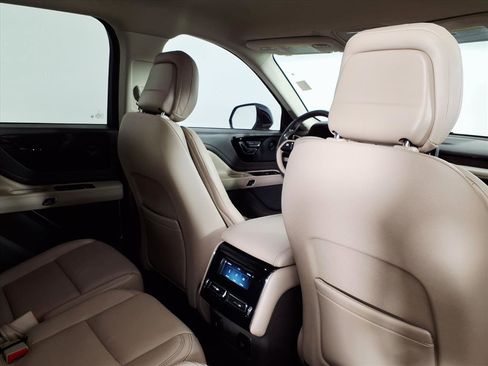Used 2020 Lincoln Aviator Reserve w/ Class IV Trailer Tow Package image 11