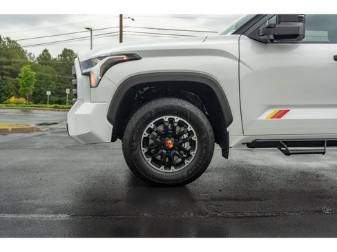 New 2026 Toyota Tundra Limited AWD/4WD image 10