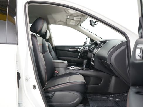 Used 2020 Nissan Pathfinder SV w/ Rock Creek Edition image 10