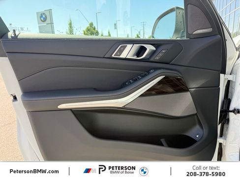 New 2026 BMW X5 xDrive50e w/ Premium Package AWD/4WD image 15