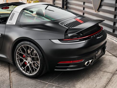 Used 2021 Porsche 911 Targa 4S AWD/4WD image 10