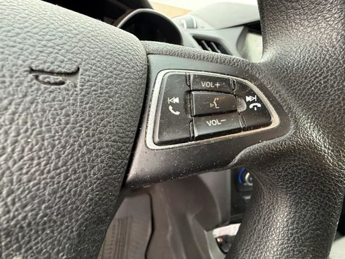 Used 2018 Ford Escape SE w/ SE Sync 3 Package image 16