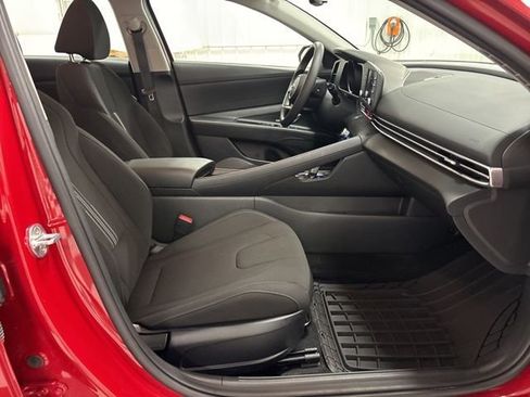 Used 2023 Hyundai Elantra Blue FWD image 29