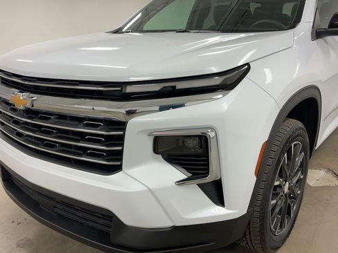 New 2026 Chevrolet Traverse LT w/ Sun and Wheel Package image 19